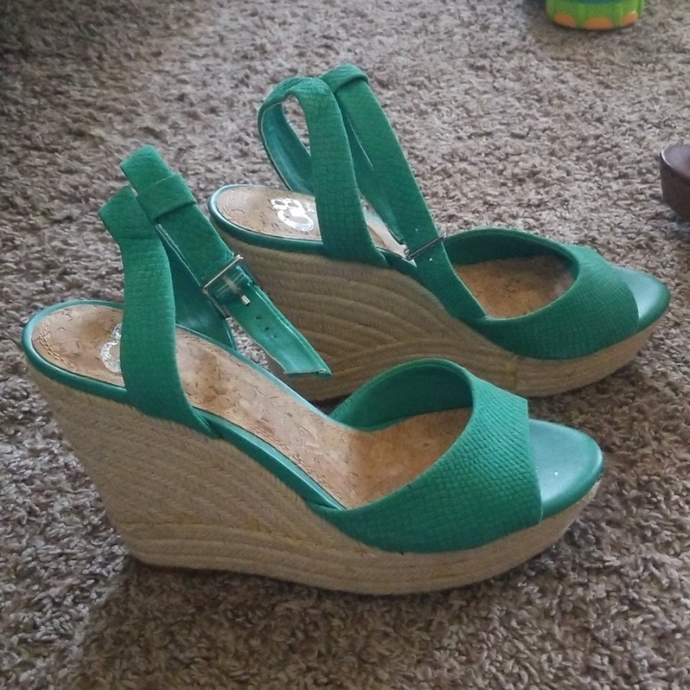 *Brand New GB Wedges